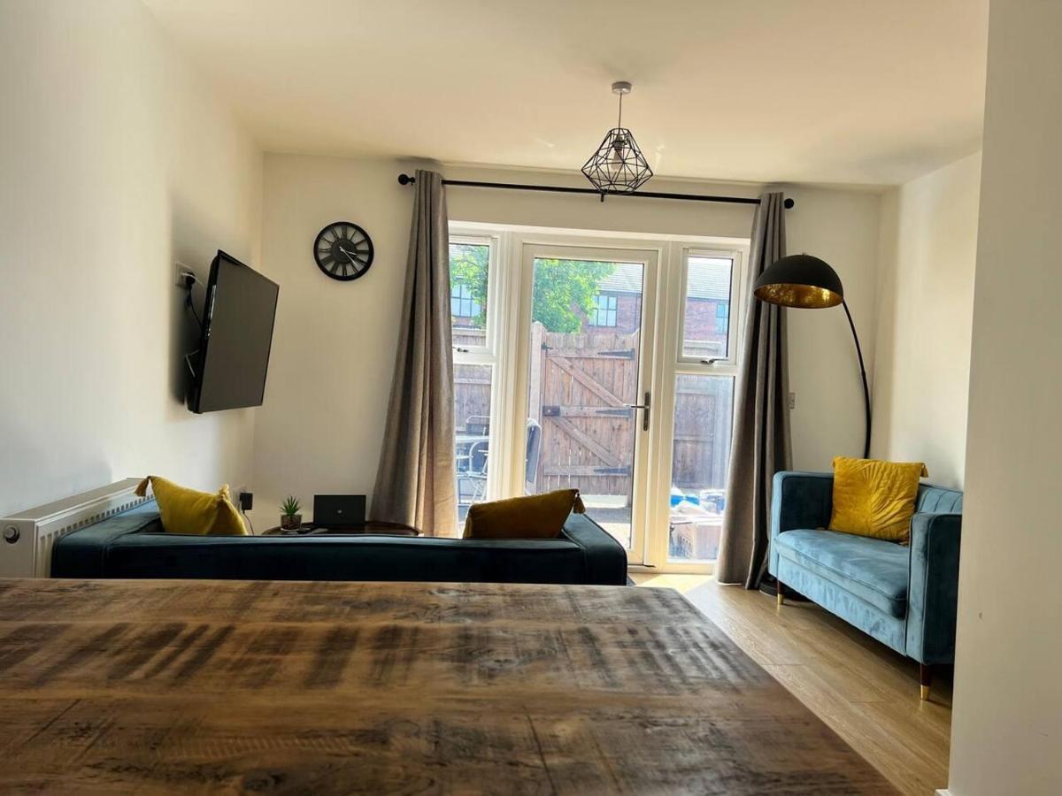 Beautiful 4-Bed House In Lincoln- Close To Centre エクステリア 写真