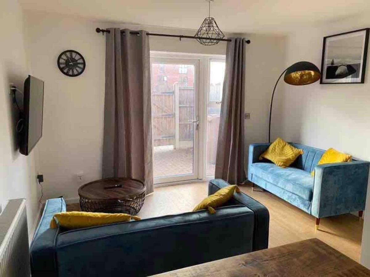 Beautiful 4-Bed House In Lincoln- Close To Centre エクステリア 写真